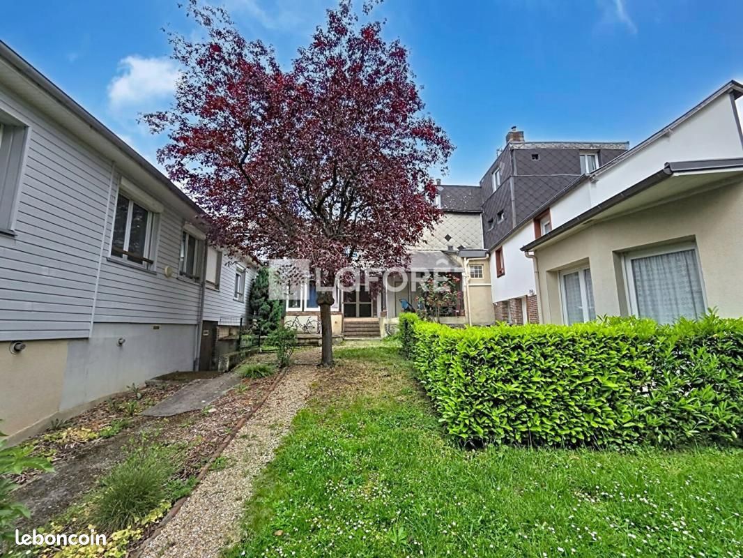 Local commercial 243 m² · à Rouen · 243 m² · 490 000 €