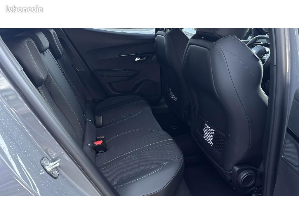 PEUGEOT 2008 1.2 Hybrid 145 DCS6 GT +PK DRIVE+CAMERA 360+NAVIGATION (image 23)
