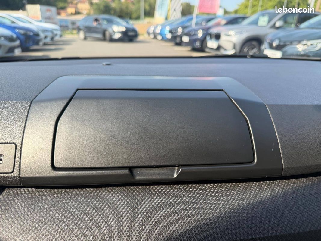 DACIA Sandero SCe 65 Essential (image 25)