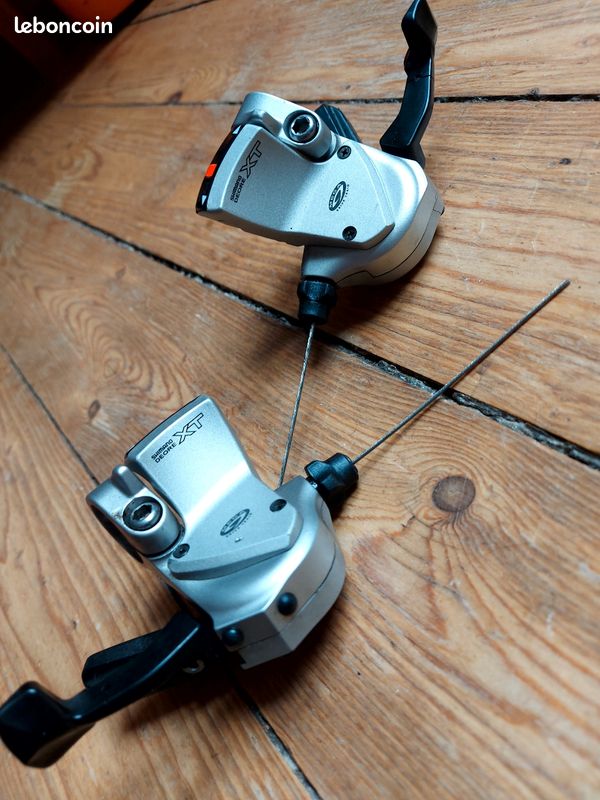 Manette de changement de vitesse vélo Shimano Deore XT SL M8000 L SET