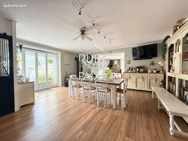 Maison 7 pièces 212 m²