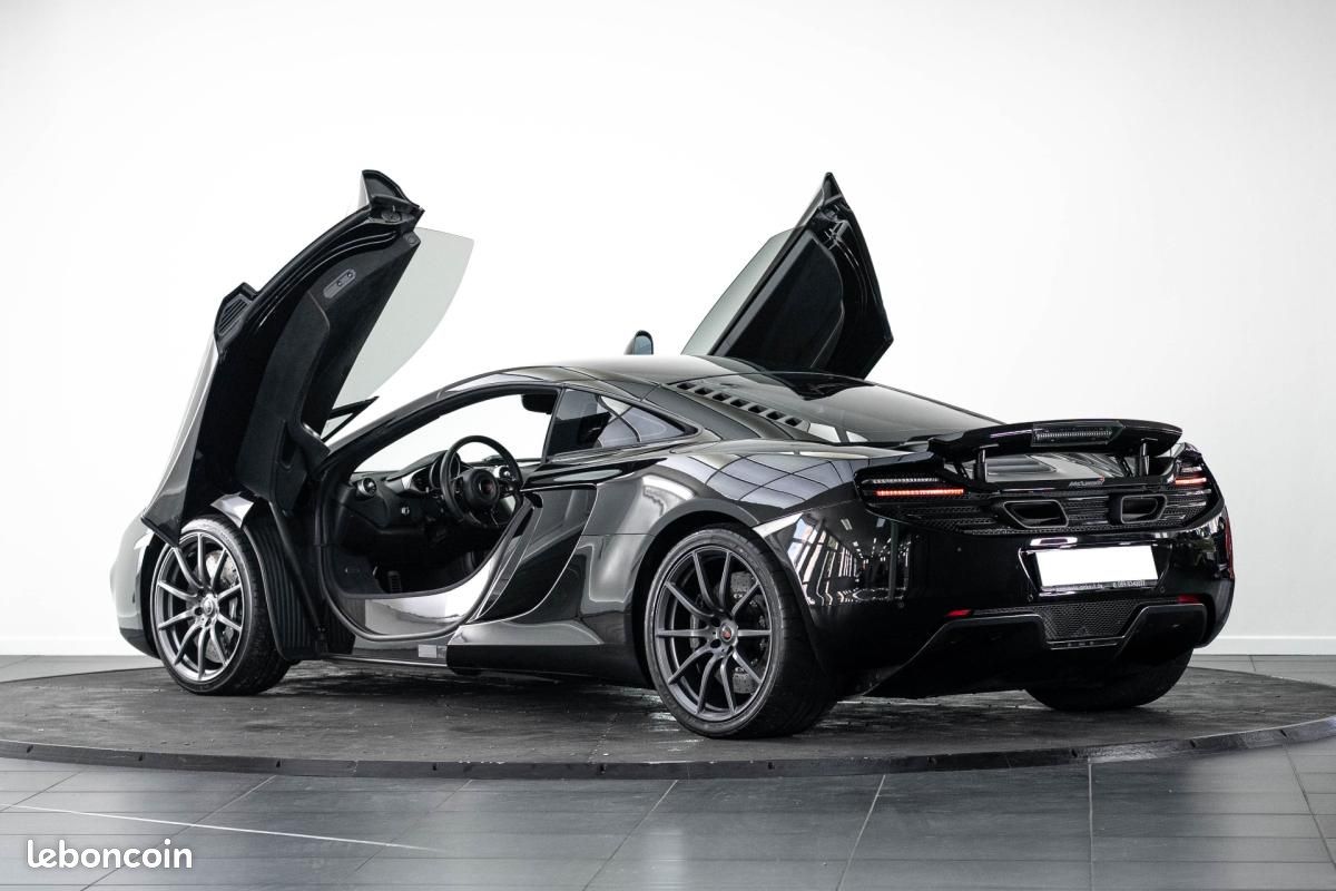 McLaren MP4-12C MP4 Coupe (image 9)