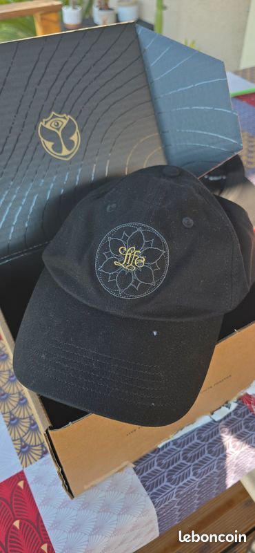 Casquette tomorowland (image 1)