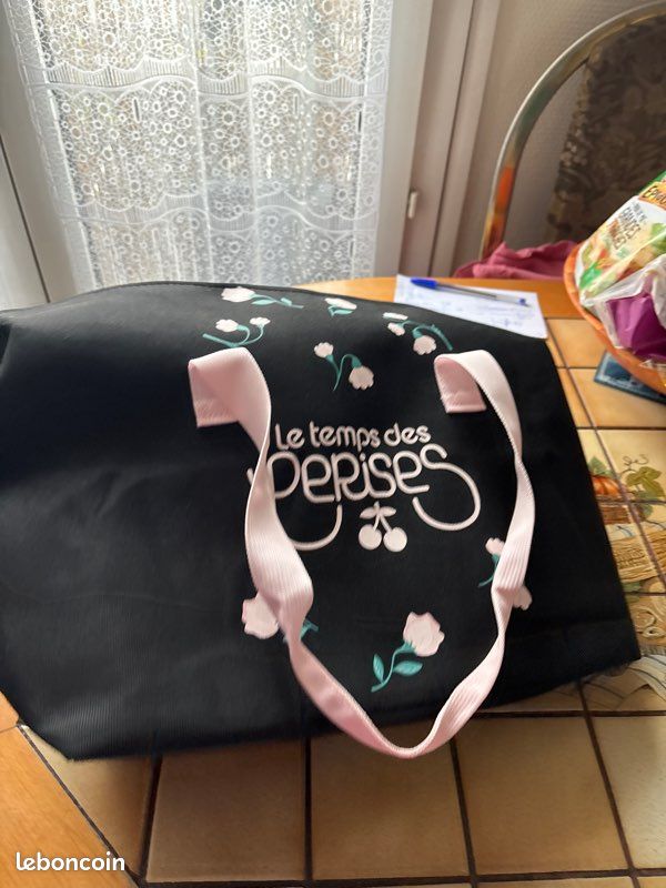 Cerises Yves Rocher Le Temps Des Cerises Sac Cabas Sac Cabas Neuf