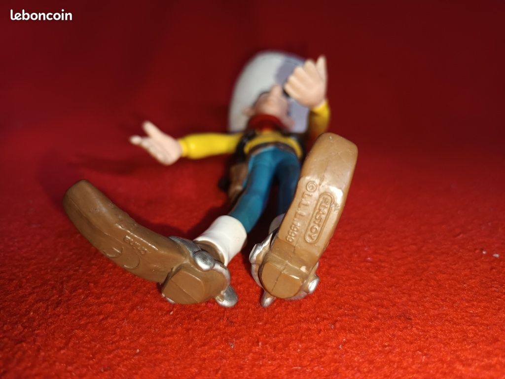 FIGURINE LUCKY LUKE - Lucky Luke avec deux colts - Plastoy 1997 EUR 5