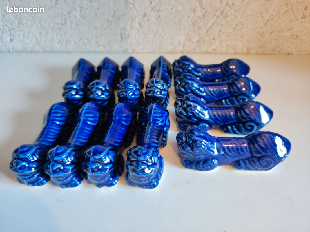 12 porte-couteau bleus barbotine CHIENS DE FOO (image 2)