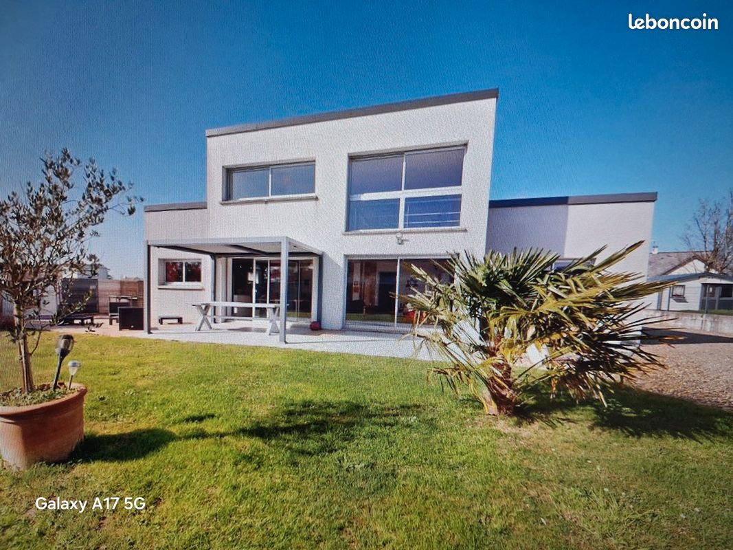 Maison 7 pièces 165 m² · à Bréhal · 165 m² · 550 000 €