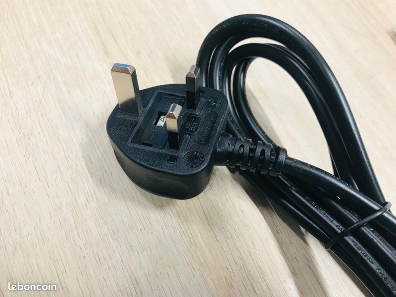 Câble alimentation électrique fiche anglaise (image 1)