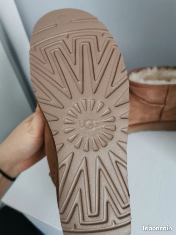 UGG mini Marron taille 38 (image 3)