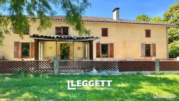 Maison 8 pièces 268 m²