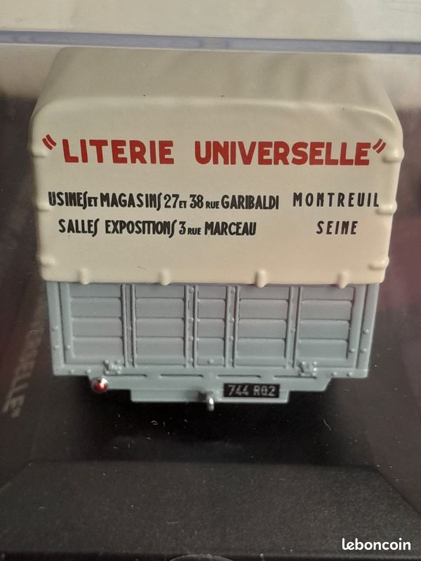 Miniature camion PEUGEOT DMA laiterie universelle - Collection