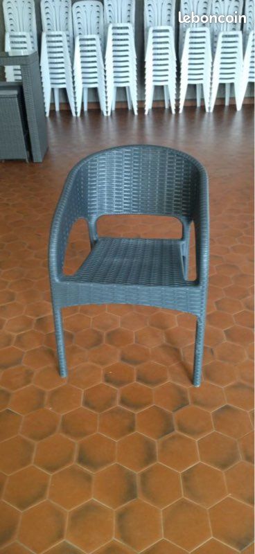 Fauteuil de jardin tressé noir (image 3)
