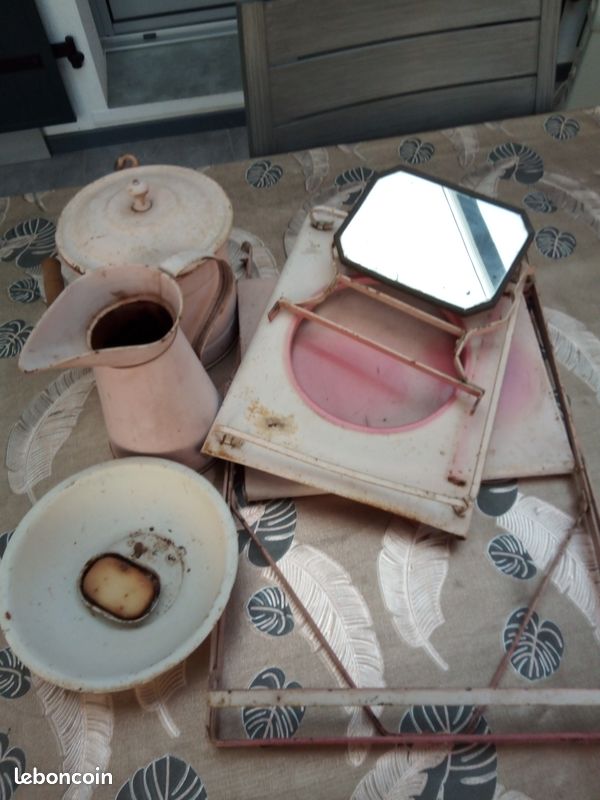 Table de toilette de poupée (image 6)