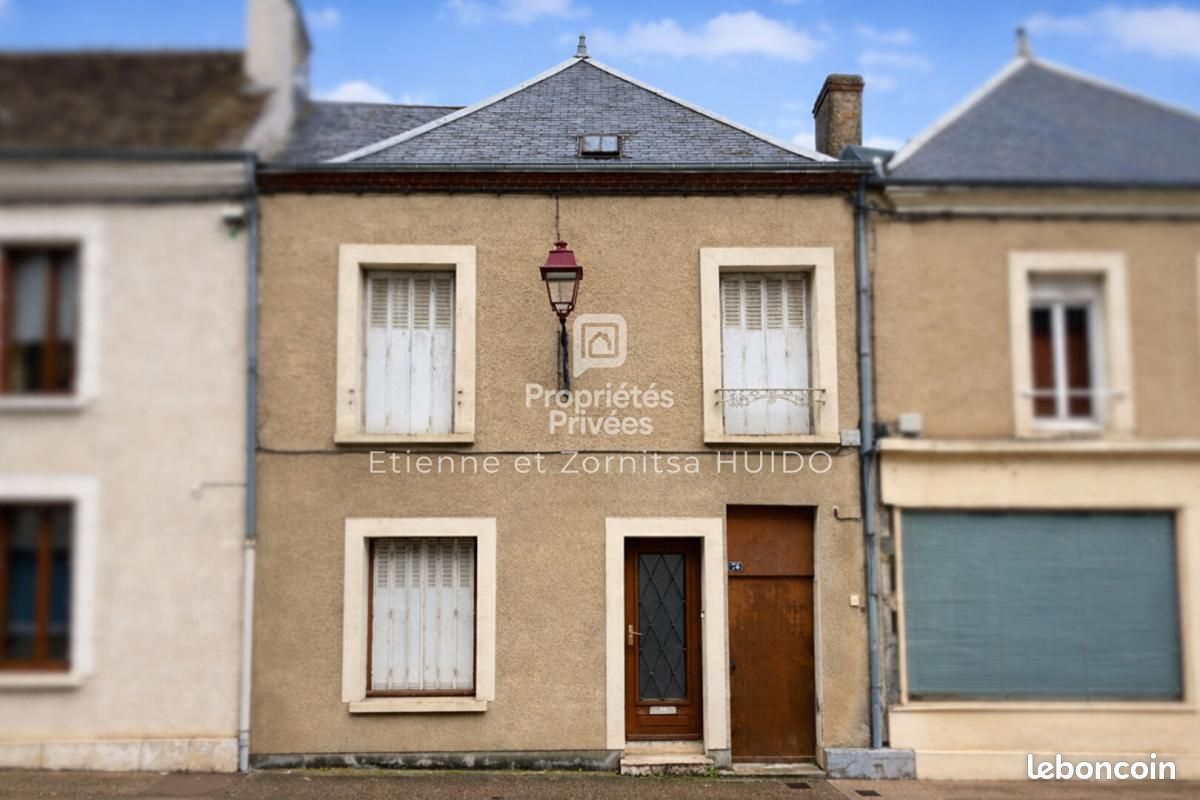 Maison 7 pièces 136 m² · à Vatan · 136 m² · 66 000 €