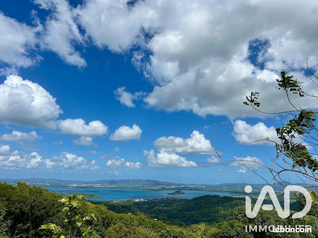 Terrain 7948 m² · à Les Trois-Îlets · 7 948 m² · 1 271 000 €