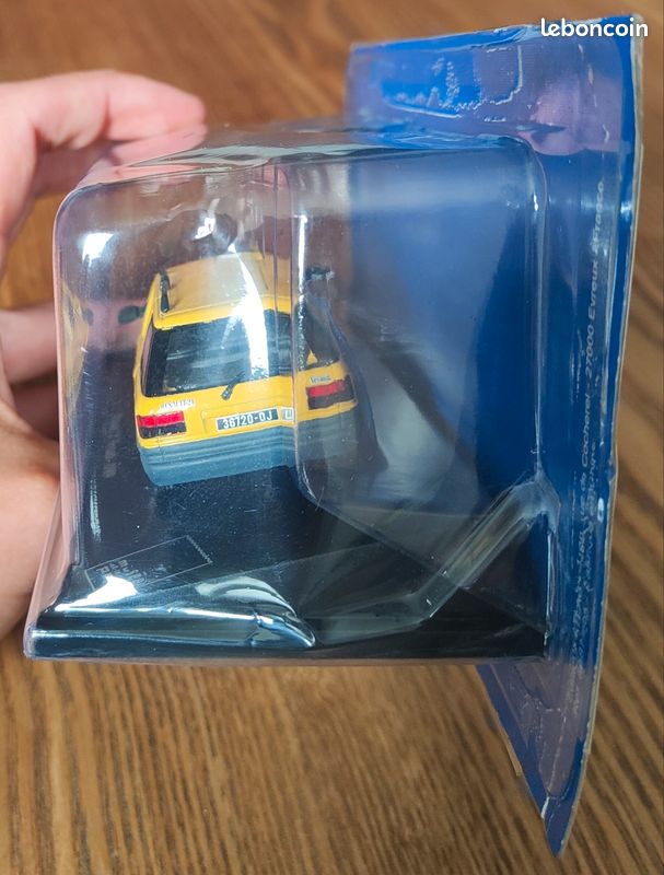 MCG18188 Mercedes S Class 600 LWB Pullman W100 White MCG 1/18