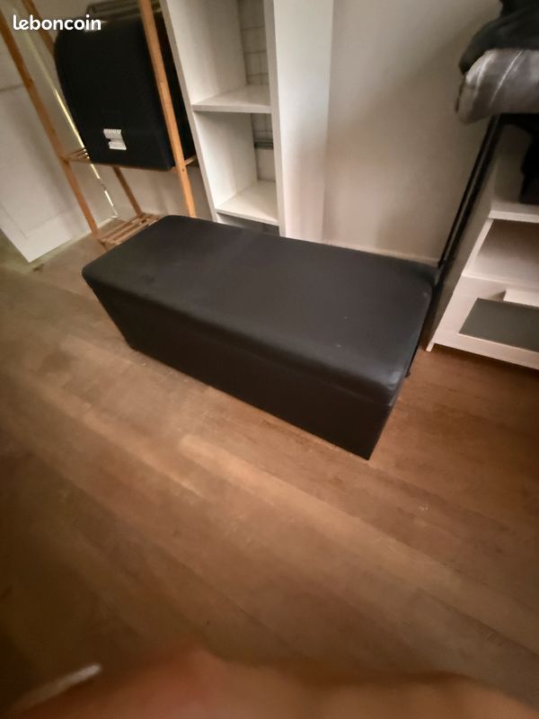 Banc coffre de rangement / Pouf noir (simili cuir) - Bon état (image 4)