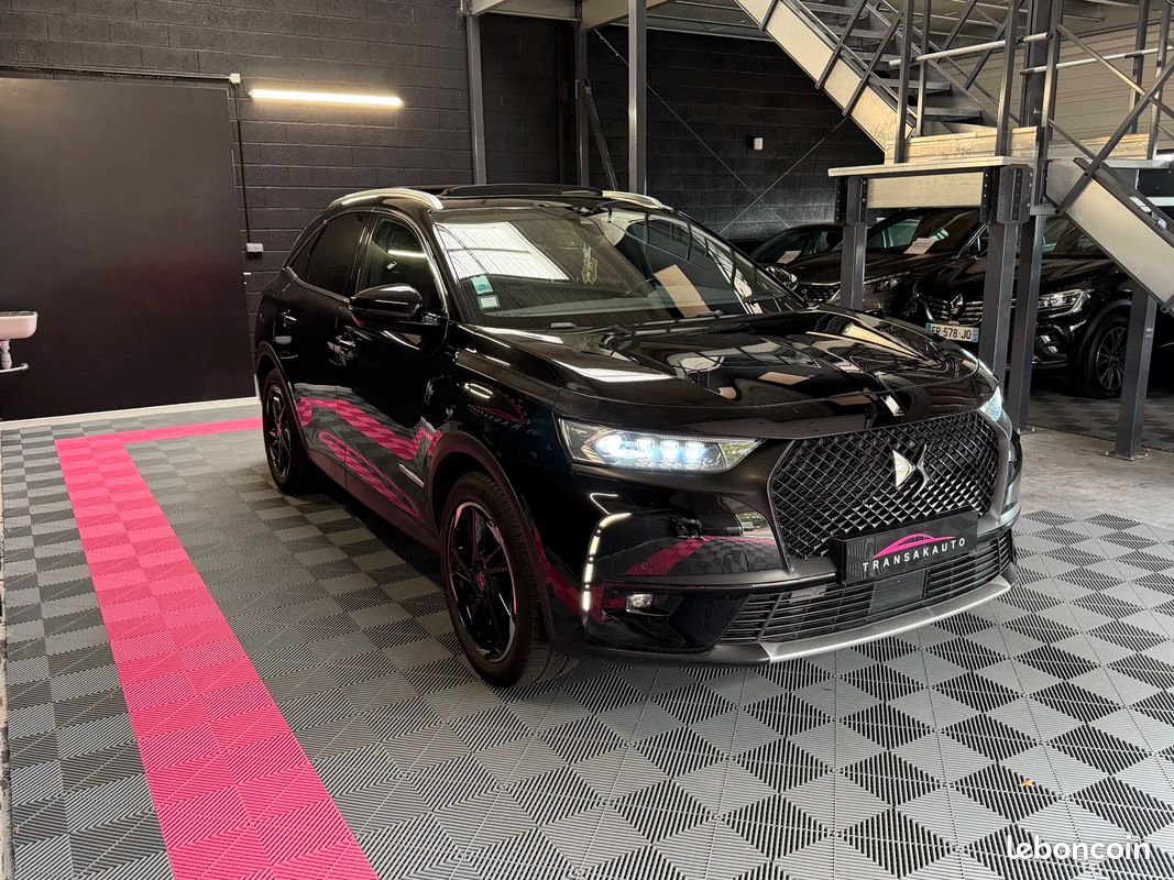 DS7 Crossback Performance Line 1.6 THP 225 EAT8 - Entretien suivi / Toit ouvrant / Attelage / CarPlay / Sellerie Cuir-Alcantara (image 6)