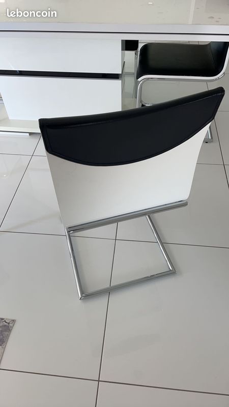 Vend table et chaise (image 2)