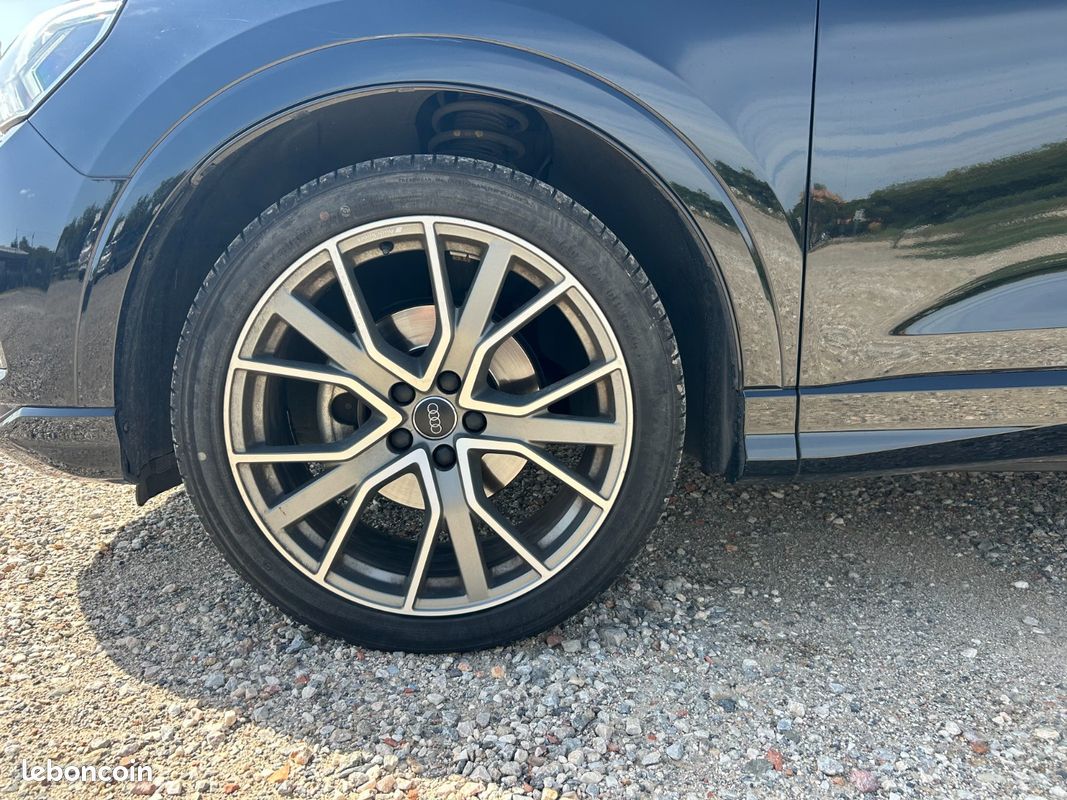 AUDI Q3 Q3 35 TDI 150 ch S tronic 7 Design Luxe Caméra 360 Car play Ouverture et Démarrage sans clef Garan (image 24)