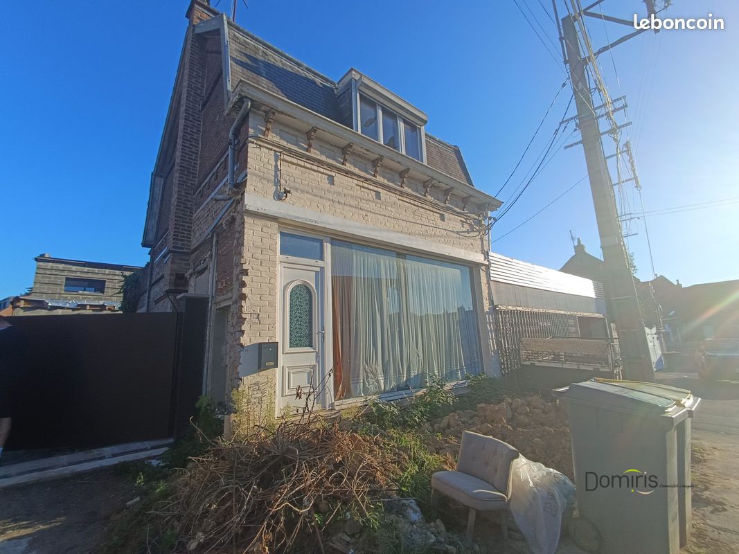 Maison 4 pièces 92 m² · à Hem · 92 m² · 99 000 €