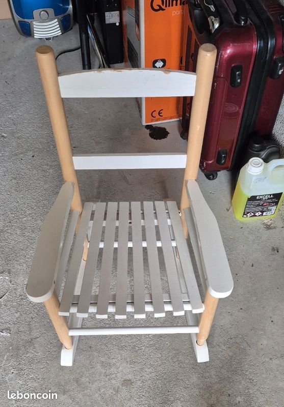 Chaise à bascule enfant (image 1)