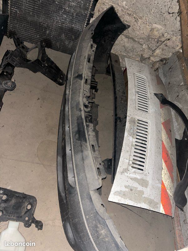 Pare choc avant kangoo 2 (image 2)