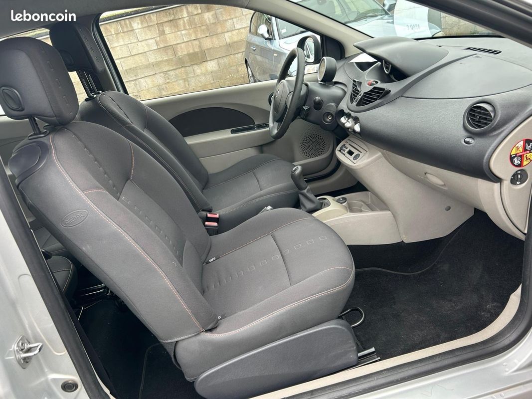 RENAULT TWINGO II 1.5 dCi 65 Dynamique (image 6)