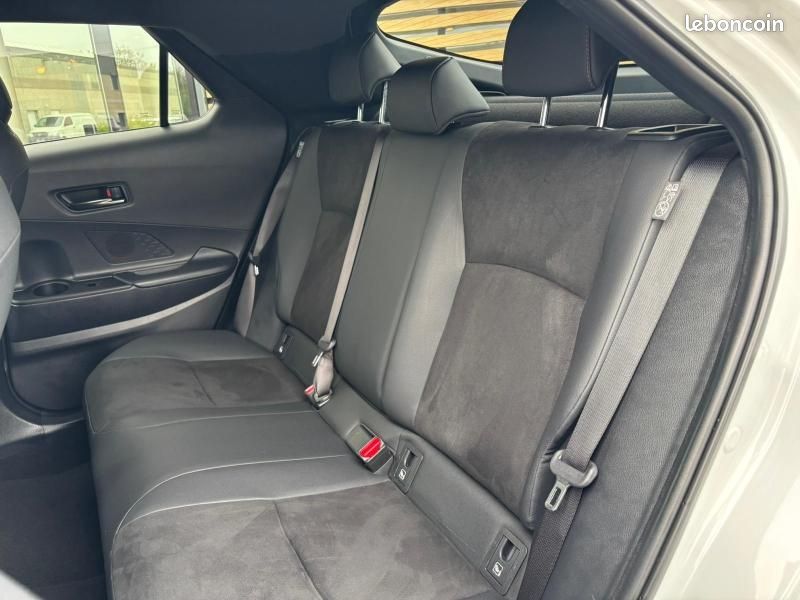 Toyota C-HR 2.0 Hybride 200ch GR Sport + Pack techno (image 17)