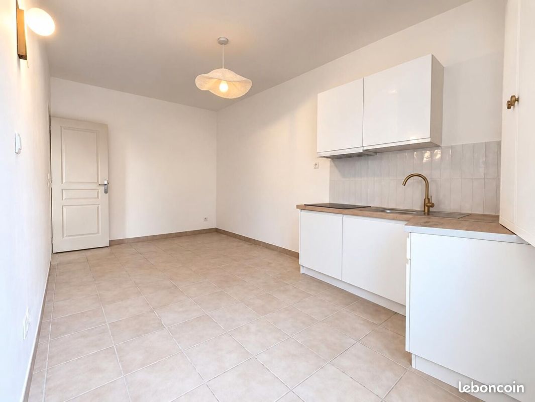 Appartement 2 pièces 32 m² · à Hénin-Beaumont · 32 m² · 560 €/mois