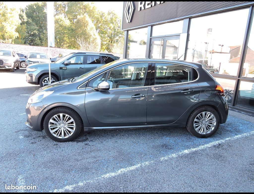 Peugeot 208 ALLURE PURETECH 82CH BVM5 (image 4)