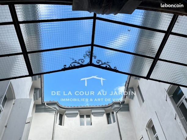 https://img.leboncoin.fr/api/v1/lbcpb1/images/6a/ae/5e/6aae5e88fc41bcaf8e0f4a1772b29a02134d0b4e.jpg?rule=ad-image