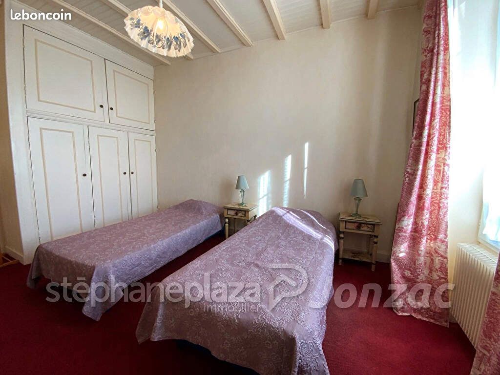 Maison 7 pièces 155 m² - Saint-Genis-de-Saintonge 17240 (image principale 8)