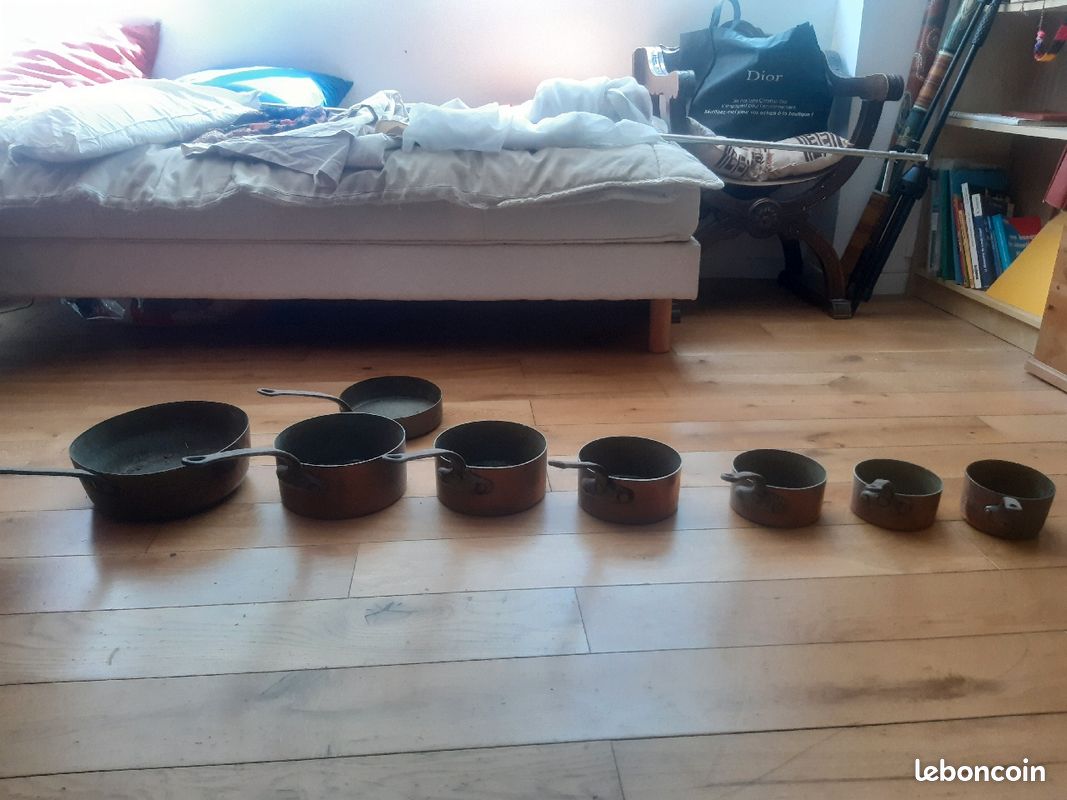 Lot de très belles casserolles anciennes en cuivre (image 1)