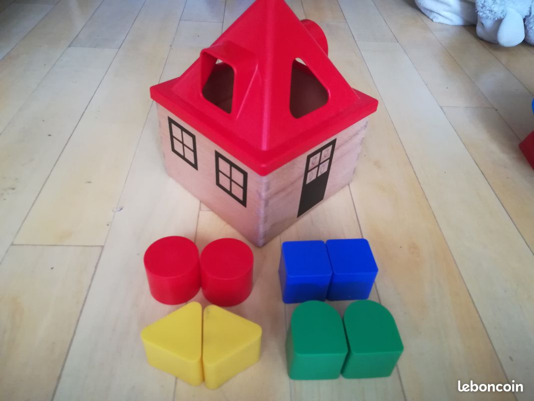 Boite de formes IKEA (image 1)