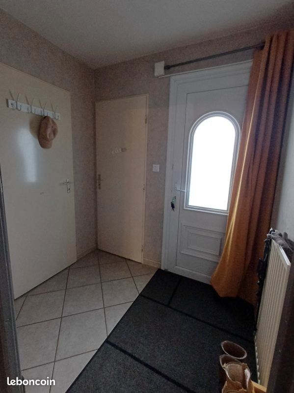 Maison 4 pièces 89 m² · à Sainte-Sigolène · 89 m² · 750 €