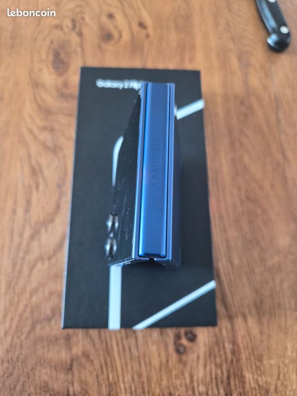 Samsung z flip 7 (image 4)