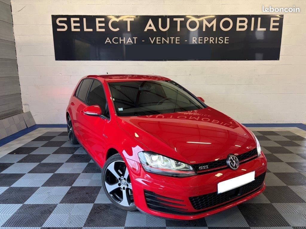 VOLKSWAGEN GOLF VII GTI 2.0 220ch / CarPlay sans fil / Bluetooth / 5 portes / Radars / AutoHold / Feux automatiques (image 1)