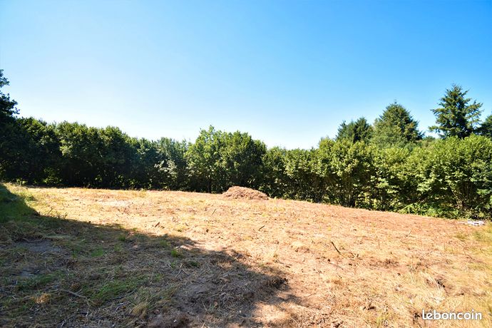 Terrain 946 m² LE ROUGET