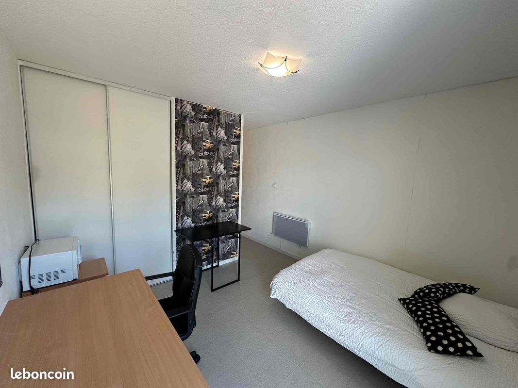 Appartement 1 pièce 18 m² · au Creusot · 18 m² · 335 €/mois