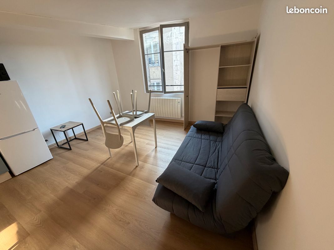 Appartement 1 pièce 20 m² · à Bourges · 20 m² · 370 €