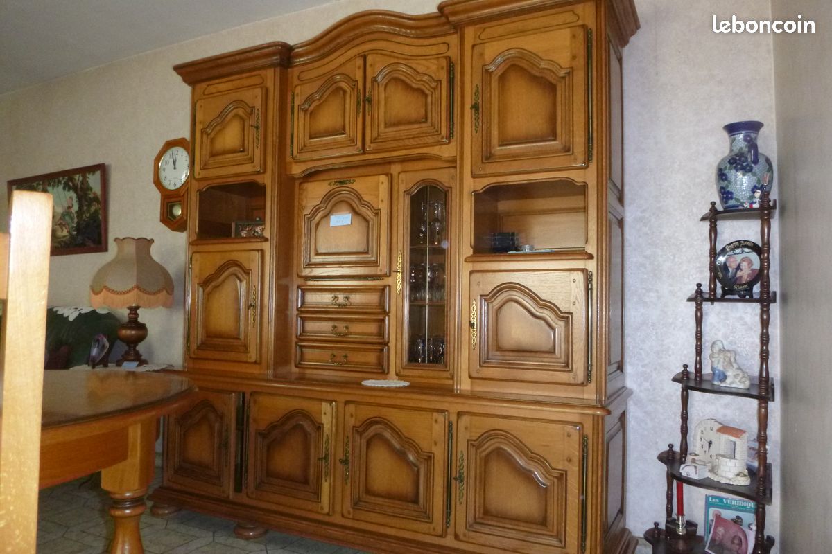Ensemble vaisselier, table et chaises (image 4)