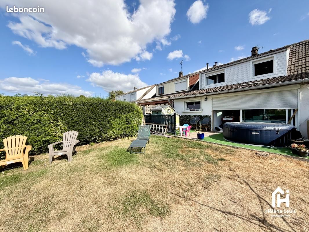 Maison 6 pièces 104 m² · à Méricourt · 104 m² · 180 000 €