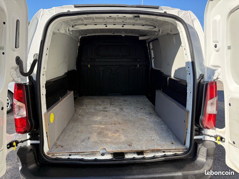 11 658 ht citroen berlingo van xl long 950kg bluehdi 100 s&s bvm5 club. 56 000kms. 1ere main (image 9)
