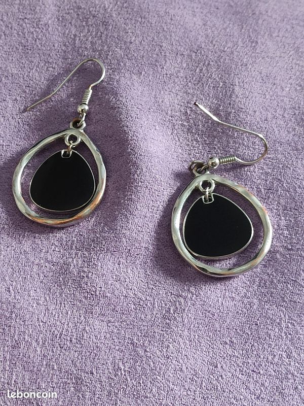 Boucles d'oreilles (image 1)