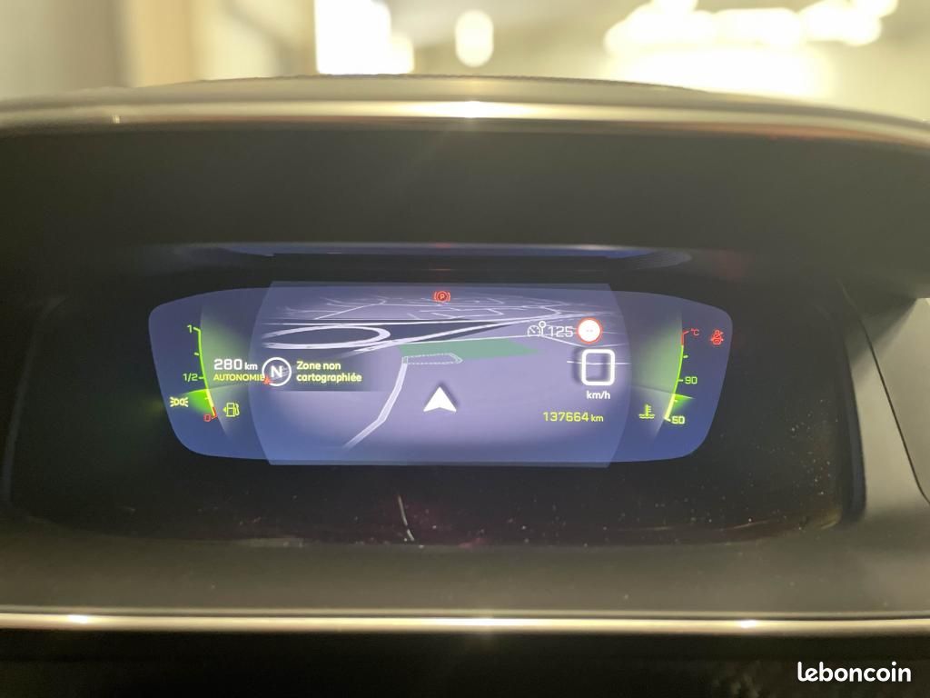 PEUGEOT 208 1.5 BlueHDi 100 GT Line - Sièges chauffants, Carplay, Caméra (image 17)