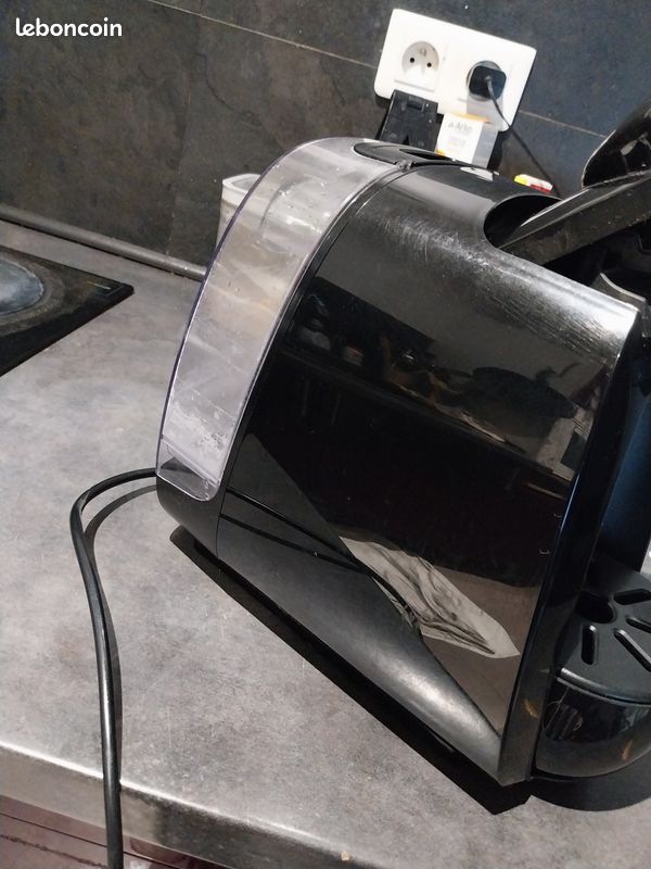 Vent cafetière tassimo pour cause de déménagement prix à débattre (image 1)