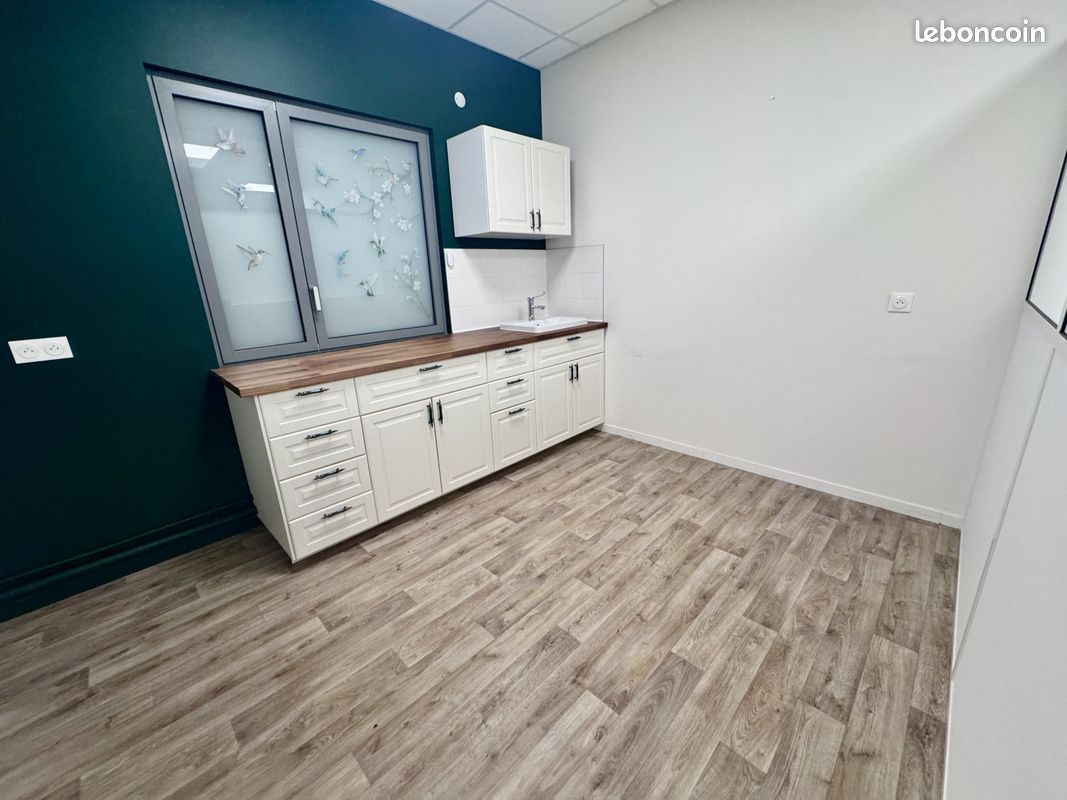 Local 290 m² Saint-Romain-de-Colbosc (image 2)