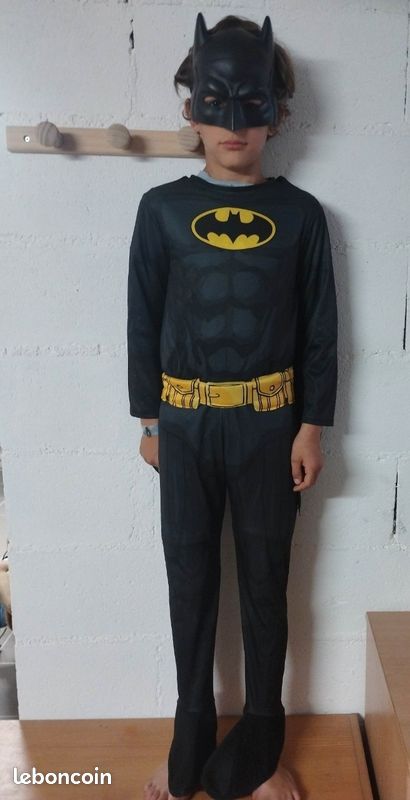 Déguisement batman avec ceinture, cape et masque 6/7 ans enfant (image 1)