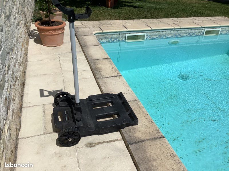 Caddie robot piscine Hayward (image 1)